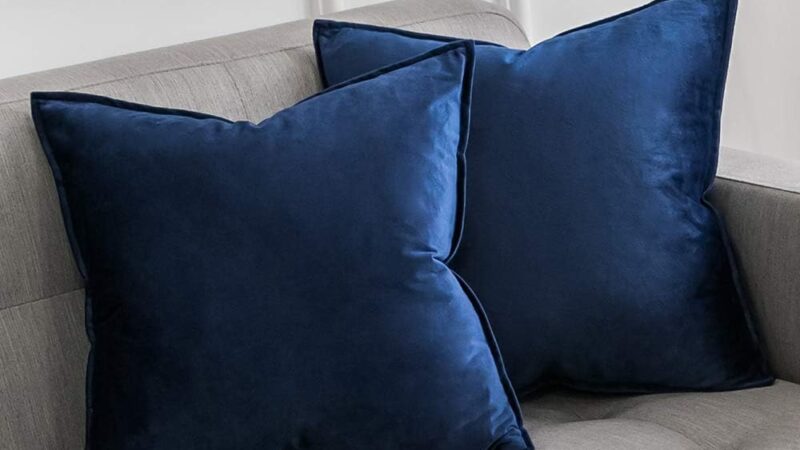MIULEE Pack of 2 Navy Blue Decorative Velvet Throw Pillow Cover Review