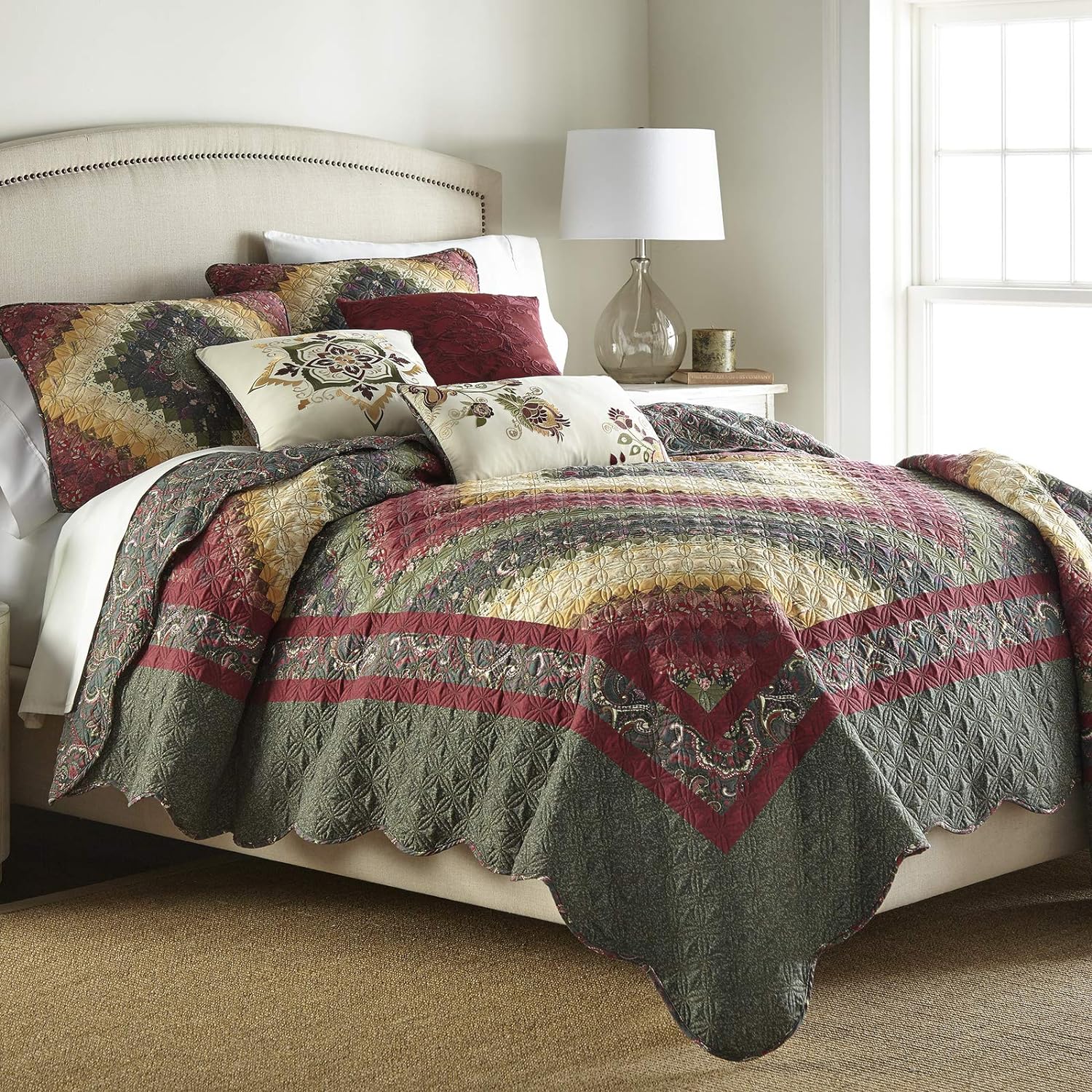 Donna Sharp Contemporary Quilt Bedding Set: A Perfect Addition to Your Rustic Decor