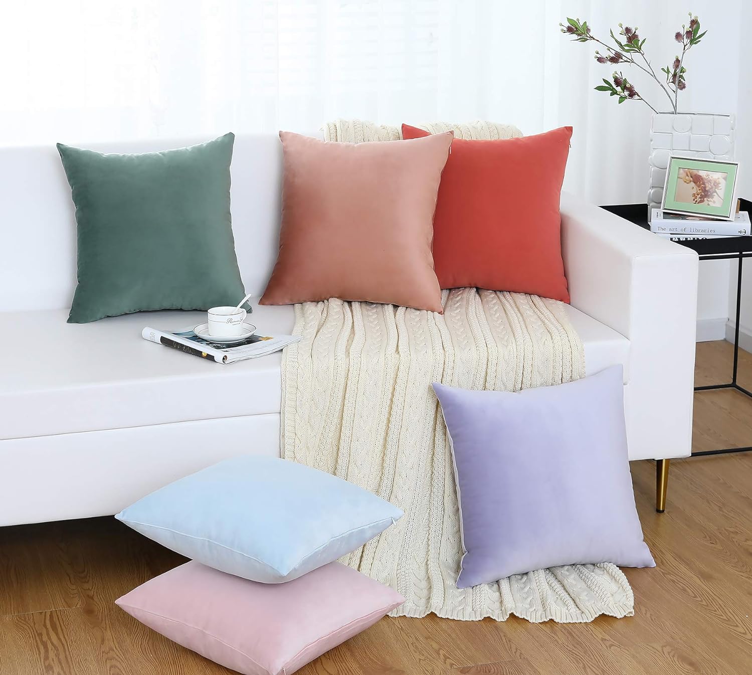 Jeneoo Comfy Soft Thick Velvet Throw Pillow Cases: A Luxurious Addition to Your Home Decor